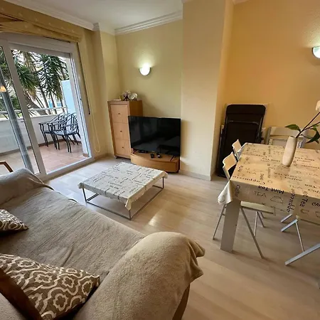 Con Parking Y Piscina Comunitaria Av-42 شقة