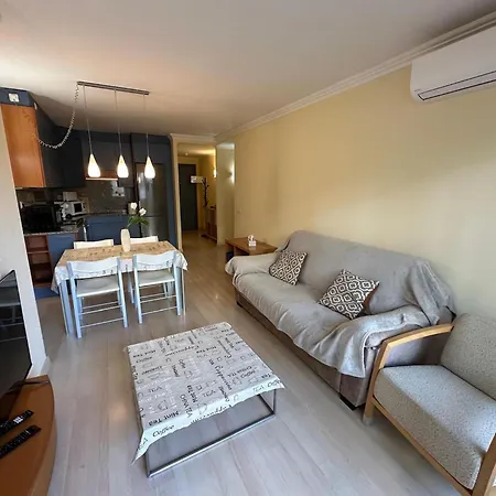 Con Parking Y Piscina Comunitaria Av-42 Apartamento
