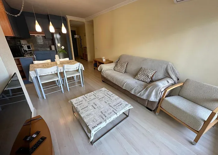 Con Parking Y Piscina Comunitaria Av-42 شقة روساس